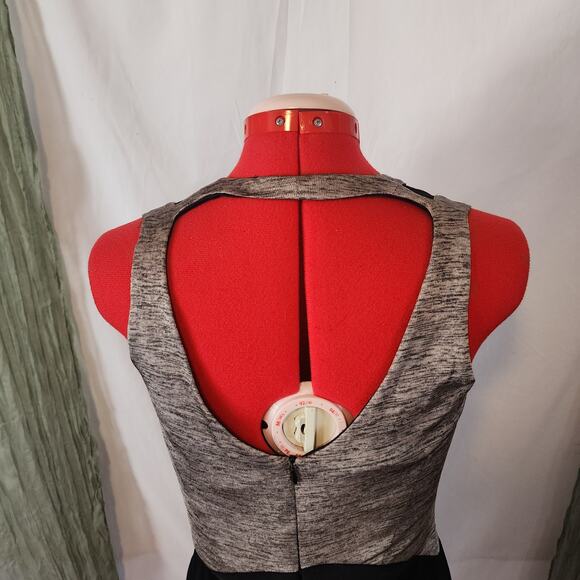 Joseph Ribkoff Black Gold Stretch Body-Con Sleeveless Knee Length Dress Size 8 - Picture 6 of 8